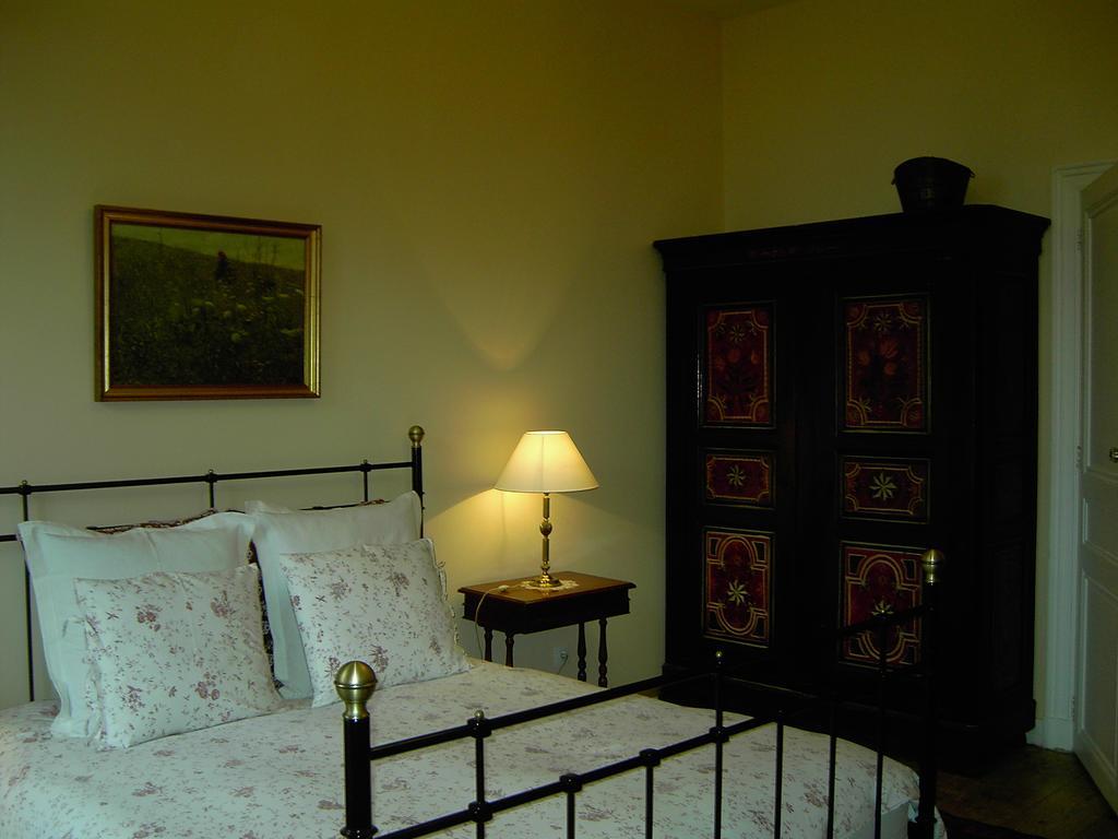 Domaine De Plisseau Bed & Breakfast Gauriac Room photo